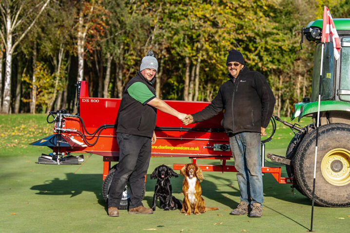 Afbeelding bij Topdressing transformed at Arscott GC thanks to puchase of Redexim Rink