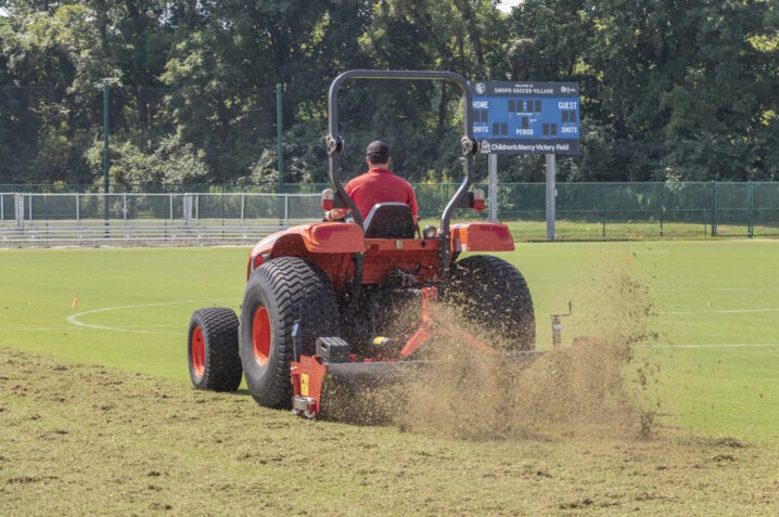 Afbeelding bij The Verti-Cut Ultimate Turf Solution for Dethatching 