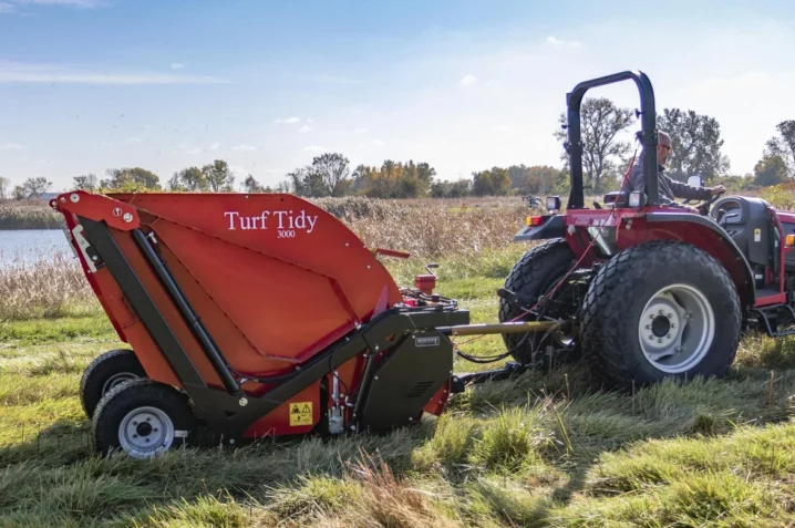 Afbeelding bij Flail Mower with Collector: The Turf-Tidy’s Solution for Tackling Thick Vegetation