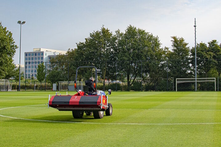 Afbeelding bij Hybrid Turf Care Made Easy with the New Scarivator by Redexim